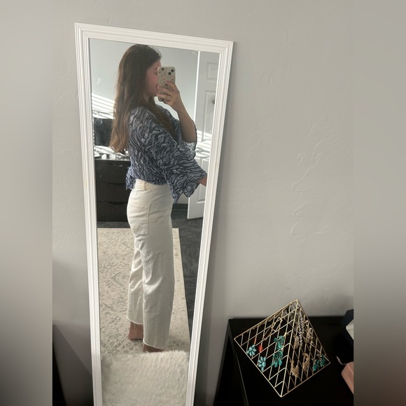 Summer blues navy swirl patterned unique classy bell sleeves tie back blouse✨ - Picture 4 of 4